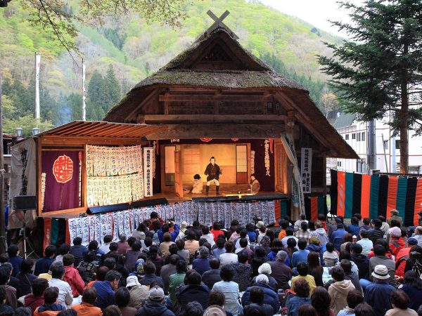 鎮守神祭礼奉納歌舞伎.